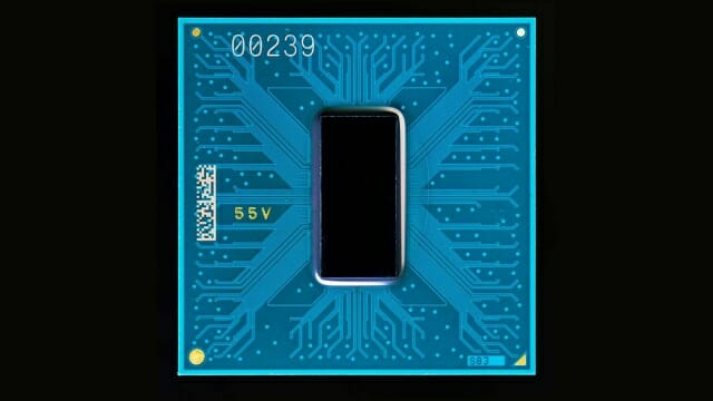 2021년 9월 공개된 로이히2 뉴로모픽 칩. (사진=인텔)