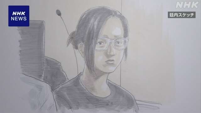 22일 일본 나고야지법에서 실형을 선고받은 '이타다키조시' 와타나베 마이가 법정에 앉아있는 모습 스케치. 그는 그간 재판에서 자신의 혐의를 모두 시인했다./NHK