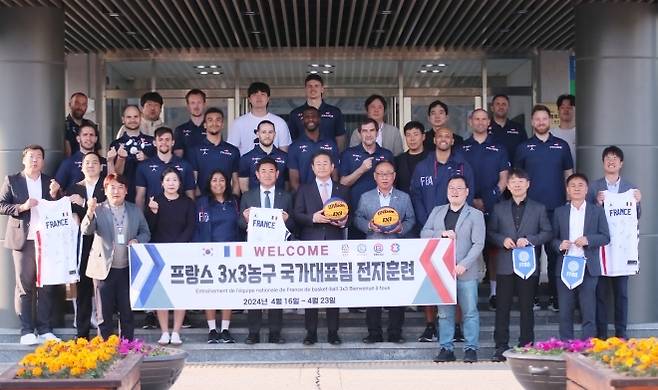 프랑스 남자 3x3 대표팀이 한국에서의 일정을 소화한 뒤 일본으로 출국했다. 사진=KXO 제공