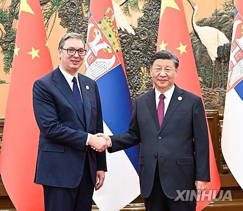 시진핑 중국 국가주석과 부치치 세르비아 대통령 [중국 신화통신 자료사진]
