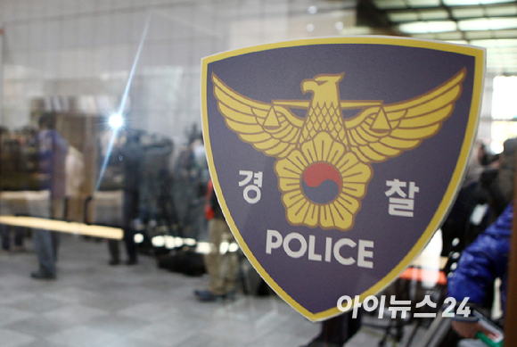 26일 경찰에 따르면 충남 예산경찰서는 최근 폭력행위 등 처벌에 관한 법률 위반(공동 공갈) 혐의로 40대 A씨 등 4명을 구속 송치했다. [사진=아이뉴스24 포토DB]
