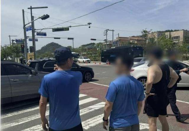 지난달 28일 부산 기장군 오시리아 물음표공원에서 열린 제6회 기장바다마라톤대회 현장 사진. 이영하씨 제공