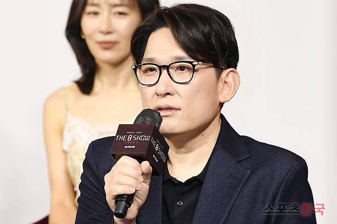 넷플릭스 시리즈 '더 에이트 쇼'(The 8 Show) 제작발표회에 참석한 한재림 감독. ⓒ이혜영 기자 lhy@hankooki.com
