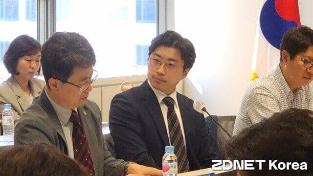 이주완 메가존그룹 대표(오른쪽)