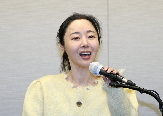 민희진 어도어 대표가 31일 오후 서울 중구 한국프레스센터에서 두 번째 기자회견을 열고 이날 오전 열린 어도어 임시주주총회와 관련한 입장을 발표하고 있다.(사진=공동취재)