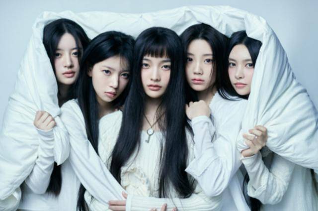 그룹 아일릿 소속사 빌리프랩이 악플러들에 대한 칼을 빼어들었다. 빌리프랩 제공