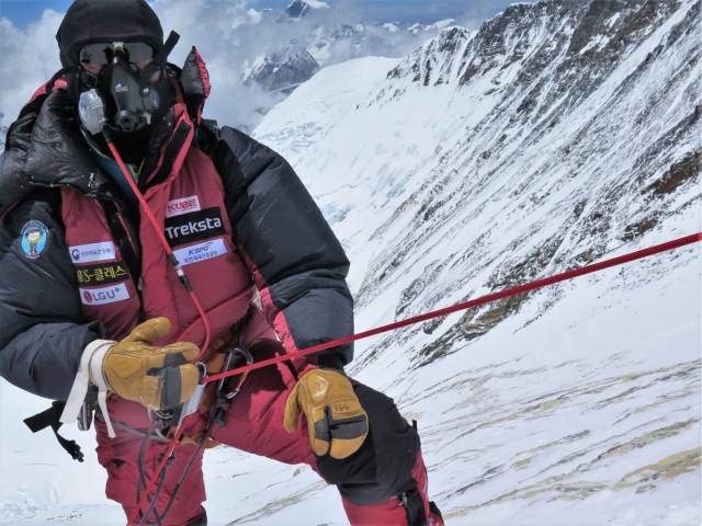 ▲ 김홍빈 대장에게 히말라야는 '끝없는 도전'이다. ⓒ대한산악연맹