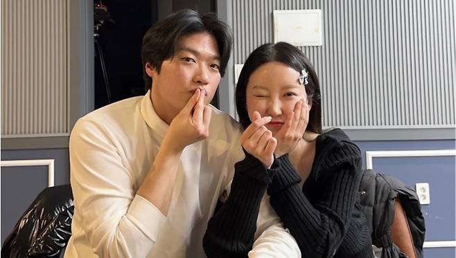 27일(목) 방송하는 ‘나는 SOLO, 그 후 사랑은 계속된다’(이하 ‘나솔사계’)에서는 ‘나는 SOLO’ 20기에서 ‘최종 커플’이 된 영호-정숙의 따끈따끈한 핑크빛 연애 근황이 베일을 벗는다. 20기 영호 인스타그램