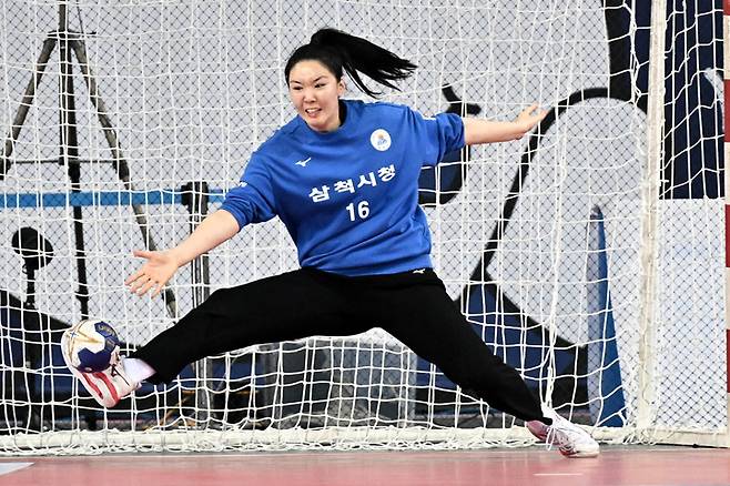 신한 SOL페이 23-24 핸드볼 H리그 여자부 베스트 7 골키퍼에 선정된 삼척시청 박새영, 사진 제공=한국핸드볼연맹