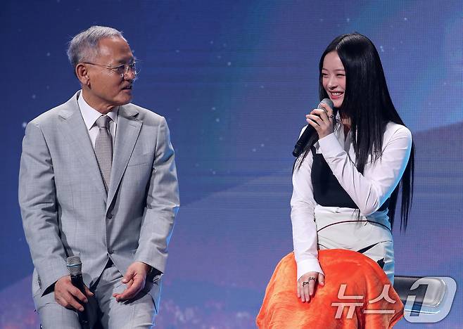 뉴진스(NewJeans) 하니가 11일 서울 용산구 그랜드하얏트호텔에서 열린 2024년 한국관광 명예홍보대사 위촉식에서 홍보대사 선정 소감을 밝히고 있다. 2024.7.11/뉴스1 ⓒ News1 오대일 기자