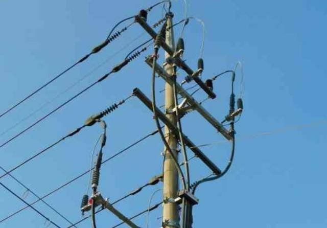 ▲ 11일 10시경 영주시청, 보건소 등 휴천동 일원 2400여세대에 갑작스러운 정전으로 주민들이 불편을 호소했지만 정전은 2분만에 복구되 별다른 피해는 보고되지 않았다. ⓒ한전(사진제공)