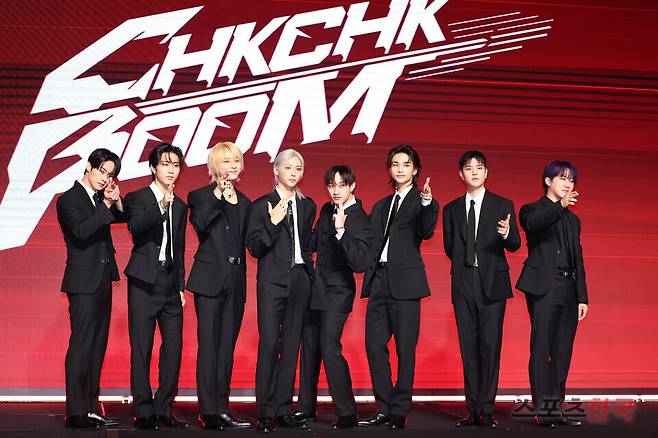 새 미니앨범 '에이트'(ATE) 발매 기념 기자간담회에 참석한 그룹 스트레이 키즈(Stray Kids) ⓒ이혜영 기자 lhy@hankooki.com