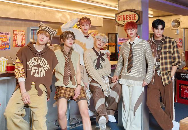 웨이커. 사진 | 하울링엔터테인먼트