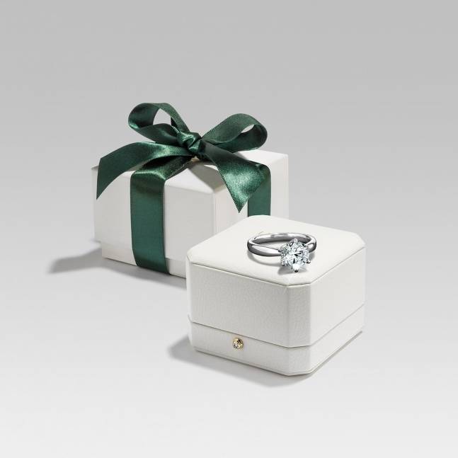 로이드의 랩그로운 다이아몬드 제품 이미지