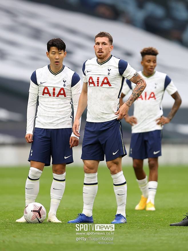 ▲ 마르세유는 믿을 수 있는 선수이자 좋은 패서로 호이비에르를 평가했다. 기술적 자질과 미드필드에서 공을 되찾는 성향에 점수를 준 마르세유는 완전 이적이 포함된 임대 영입으로 토트넘에서 호이비에르를 데려왔다.