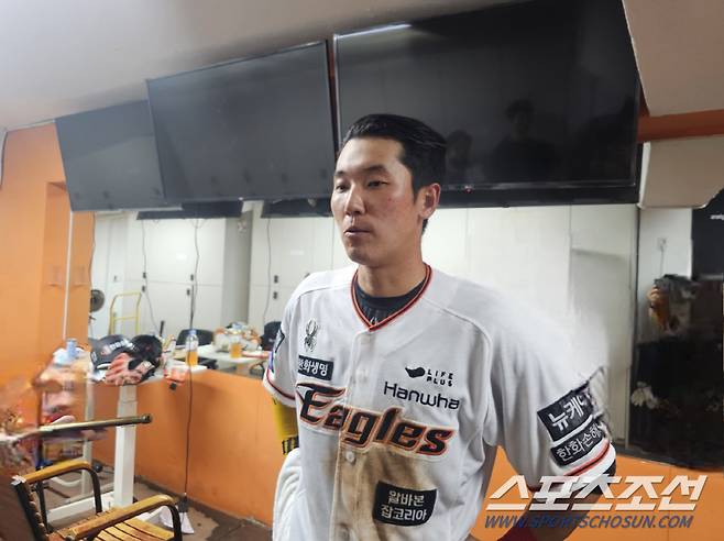 끝내기 득점의 발판이 된 9회말 선두타자 3루타를 친 황영묵. 대전=스포츠조선 정현석 기자 hschung@sportschosun.com