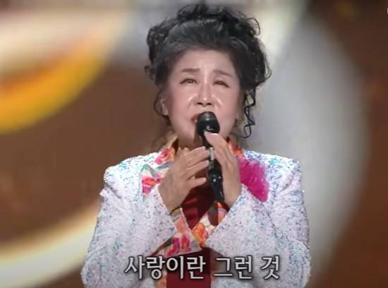 좋은 노래는 오랜 시간이 지날수록 더 사랑을 받고 빛을 발할 때가 많다. 가수 김미성이 가수로서 존재감을 확실하게 알려준 노래는 78년 발표된 2집 타이틀 '먼훗날'이다. /KBS1 '가요무대'
