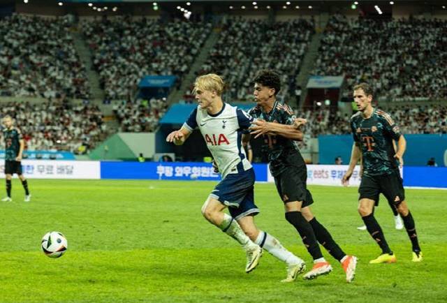 2024 쿠팡플레이 시리즈에서 뮌헨과 토트넘이 승부를 펼치고 있다. 쿠팡플레이 제공