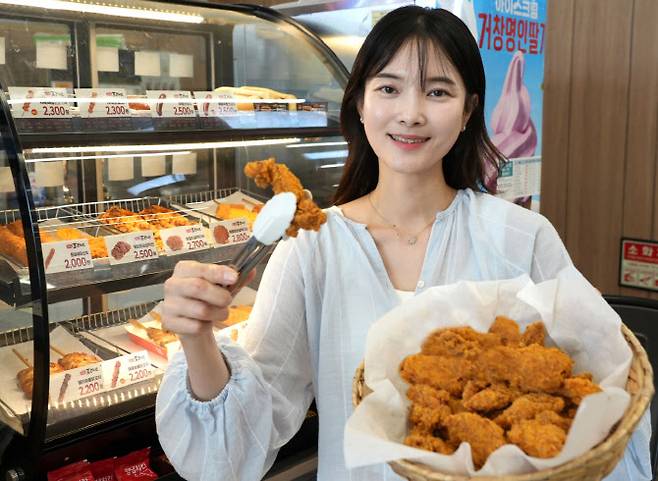 세븐일레븐이 판매 개시한 ‘만쿠만구 치킨 순살’. (사진=코리아세븐)