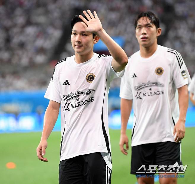 손흥민은 많은 기대를 받고 있는 양민혁에게 피나는 노력이 있어야 성공할 수 있다고 조언을 건넸다. 스포츠조선DB