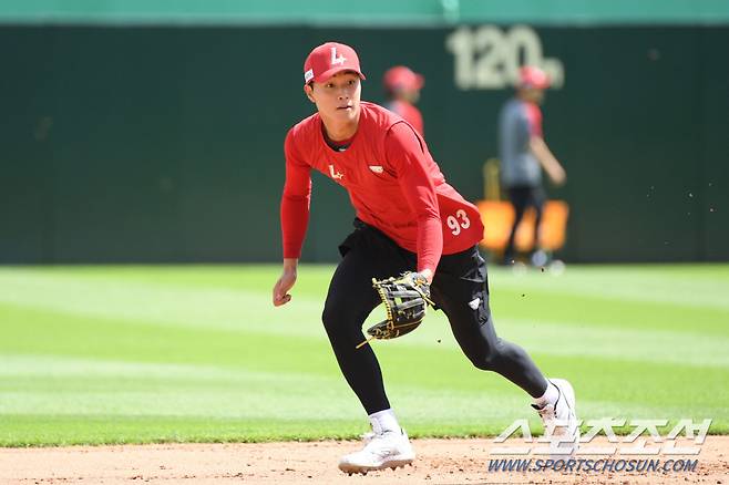 10일 인천 SSG랜더스필드에서 열린 SSG 랜더스와 롯데 자이언츠의 경기. SSG 박지환이 수비 훈련을 하고 있다. 인천=박재만 기자 pjm@sportschosun.com/2024.07.10/