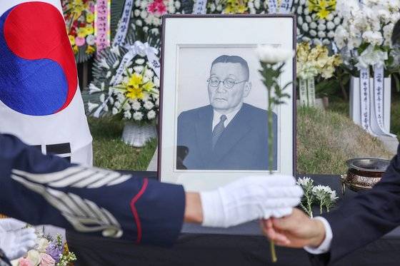 지난 5월 8일 국립서울현충원에서 열린 '송진우 선생 탄신 134주년 및 서거 79주기 추모식'. 뉴스1