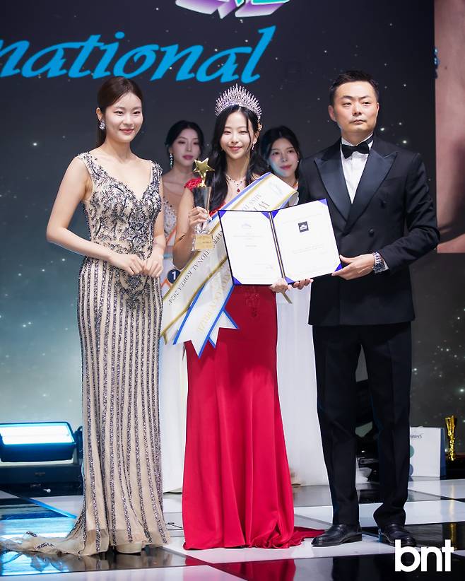 '2024 미스투어리즘인터내셔널 코리아' 위너 강민지(중)