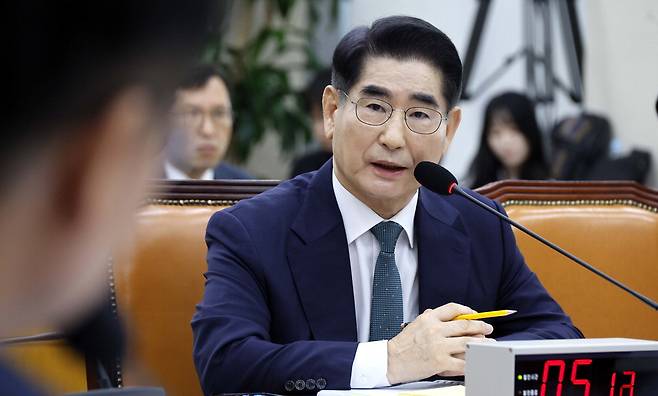 김용현 국방부 장관 후보자가 2일 열린 인사청문회에서 질의에 답변하고 있다. 김호영 기자