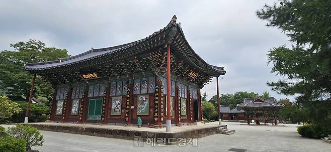 완주 송광사 대웅전