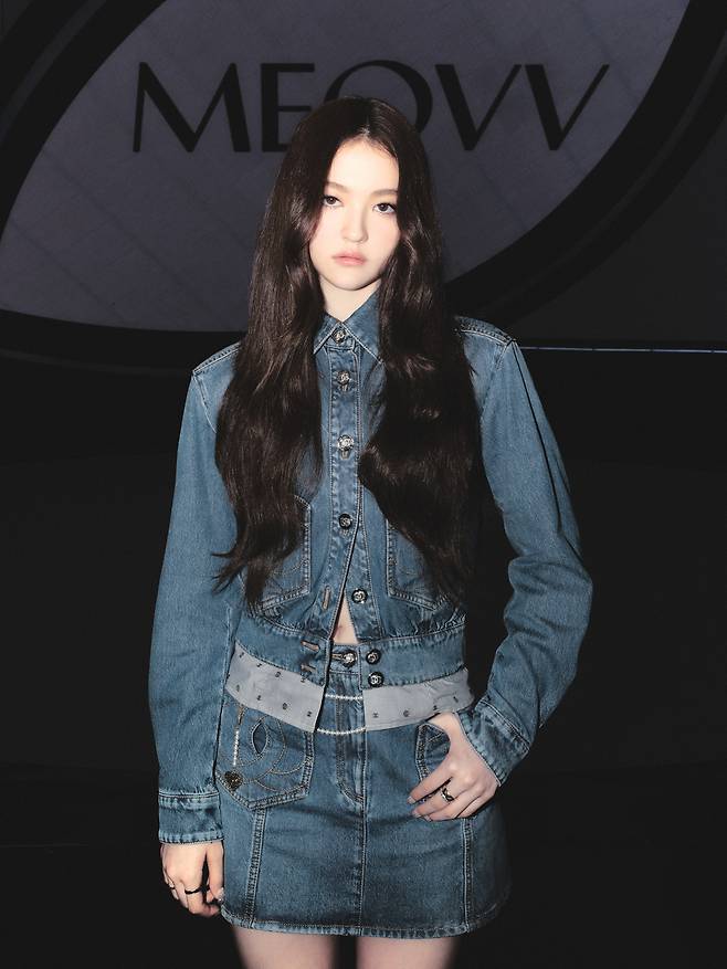 사진=더블랙레이블 제공