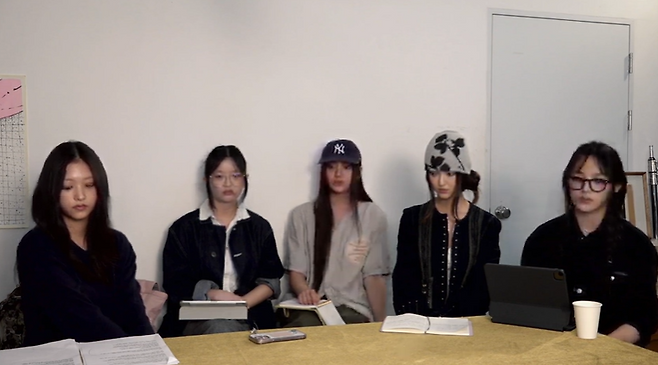 사진=뉴진스 라이브 방송 캡처