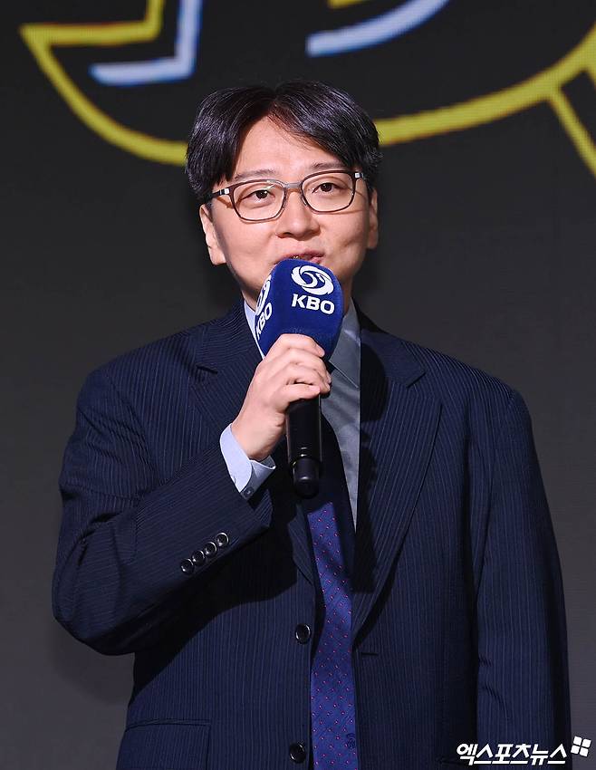 임선남 NC 단장. 그는 취재진을 만나 강 감독과 계약해지한 배경을 설명했다. 엑스포츠뉴스 DB