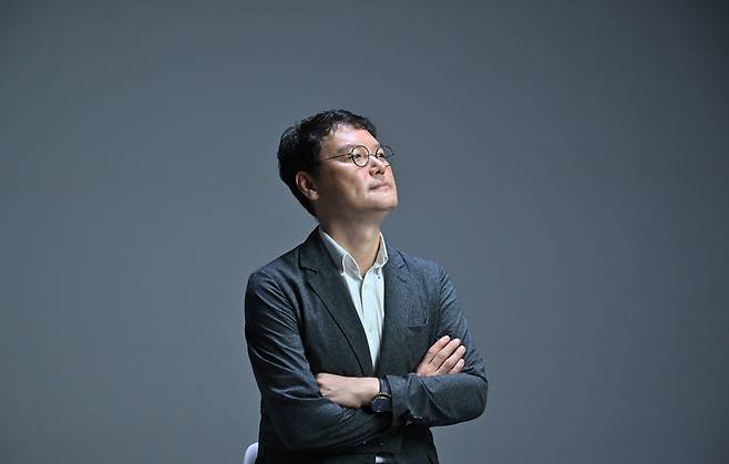 박승찬 용인대 중국학과 교수가 20일 오전 서울 용산구 헤럴드스퀘어에서 헤럴드경제와 인터뷰에 앞서 포즈를 취하고 있다. 임세준 기자