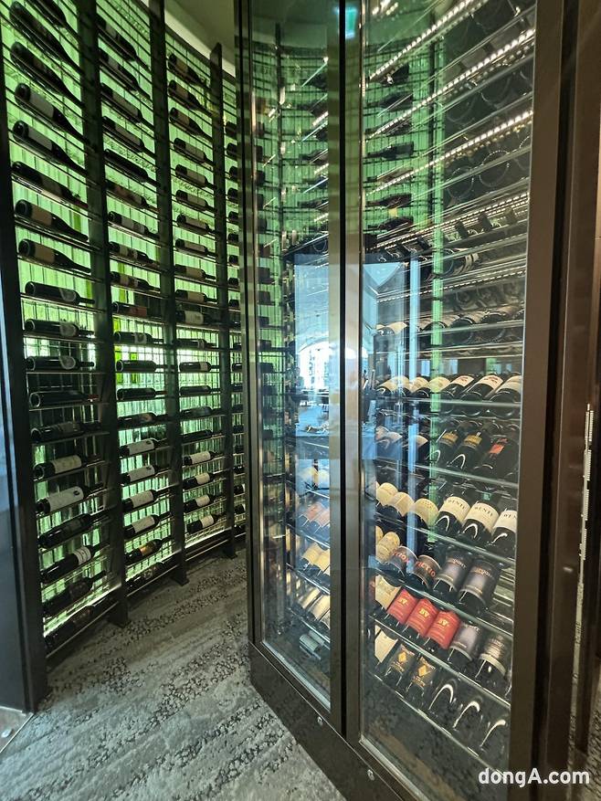 스미스 앤 월렌스키 와인고