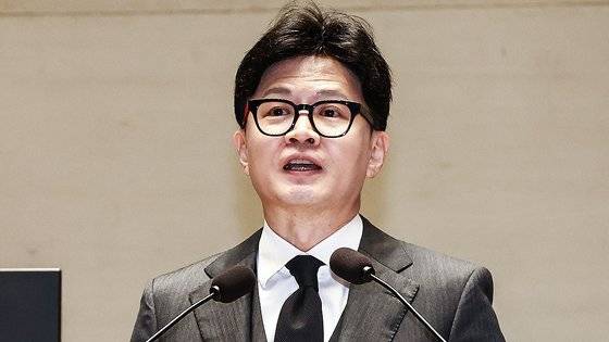 한동훈 국민의힘 대표가 4일 오전 서울 여의도 국회에서 열린 의원총회에서 발언하고 있다. 뉴스1