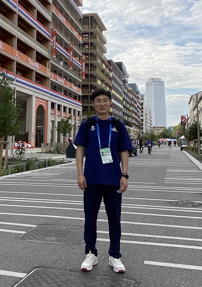 파리올림픽에서 코리아하우스 단장 수행으로 참가한 김윤만. 김윤만 제공