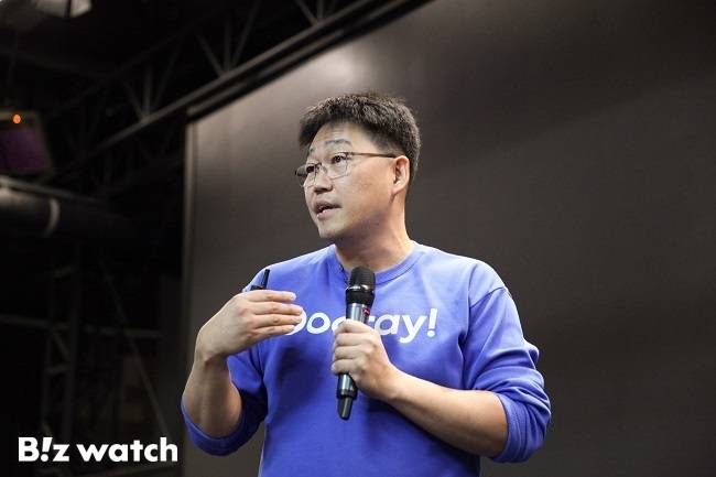 백창열 NHN 두레이 대표가 지난 15일 경기도 판교에 위치한 NHN 본사 사옥에서 '두레이 AI'를 소개하고 있다./사진=NHN 제공