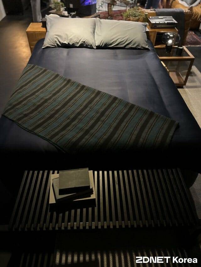 세븐틴 에어비앤비 침실