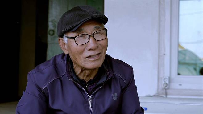 강화 당산리에 사는 안수영 씨는 수면제 없이 잠을 잘 못 이룬다고 말한다