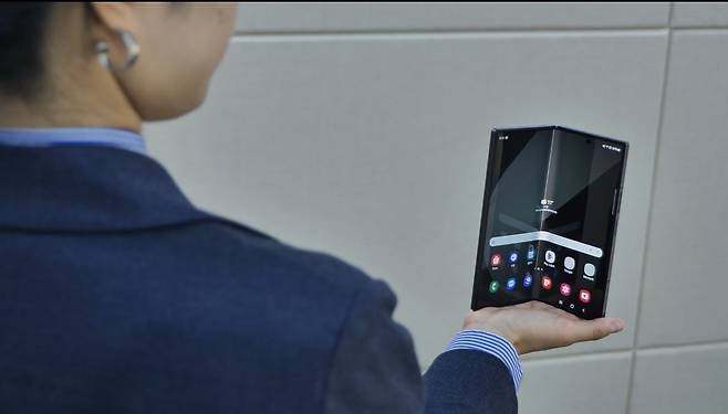 삼성전자가 25일 오전 9시부터 판매하기로 했던 '갤럭시 Z 폴드 스페셜 에디션(SE)'의 모습. /삼성전자