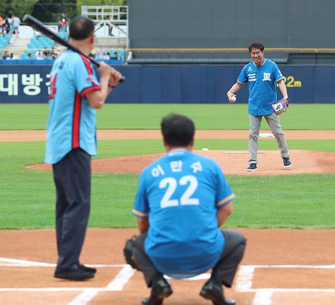 ▲김시진과 이만수가 한국시리즈 3차전 시구-시포에 나선다. ⓒ삼성 라이온즈