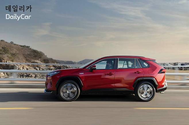 토요타, RAV4 플러그인하이브리드(라브4 PHEV)