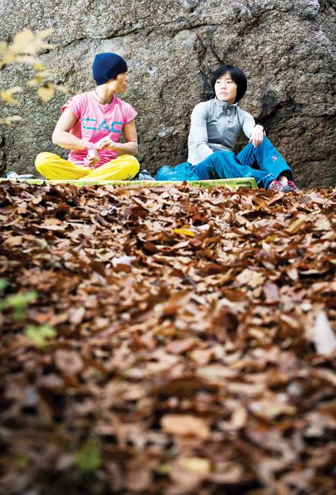 김인경과 문지연은 덕성여대 산악부 선후배 관계로 20년을 이어온 끈끈한 사이다.