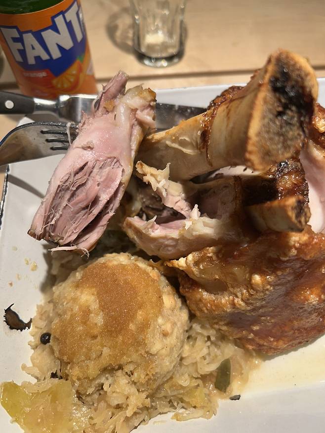 IMG_4698.jpeg 실시간 독일 시골(출장16~19일차)