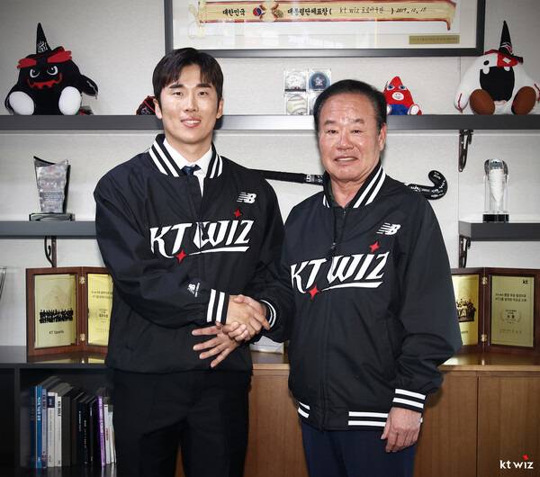 KT 위즈와 FA 계약을 체결한 허경민. 사진┃KT 위즈
