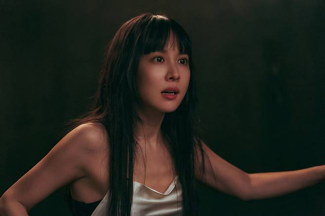 배우 조여정. 사진 | 스튜디오앤뉴, 쏠레어파트너스(유), NEW