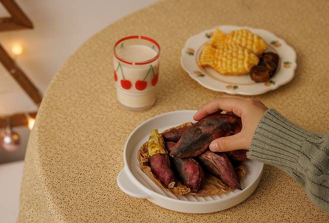 고구마는 김치, 우유, 귤과 함께 먹으면 좋지만 소고기, 땅콩과는 궁합이 좋지 않다./사진=클립아트코리아