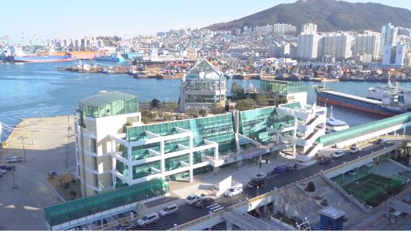 부산항만공사 본사 전경. 국제신문 DB