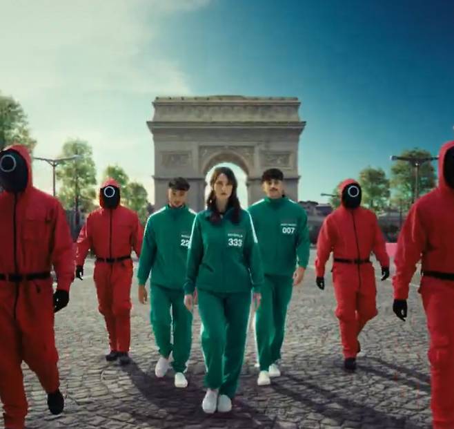 The game, “Red Light, Green Light,” will be played in Paris, France, on December 1 to celebrate the release of “Squid Game” Season 2. Screenshot of Netflix France