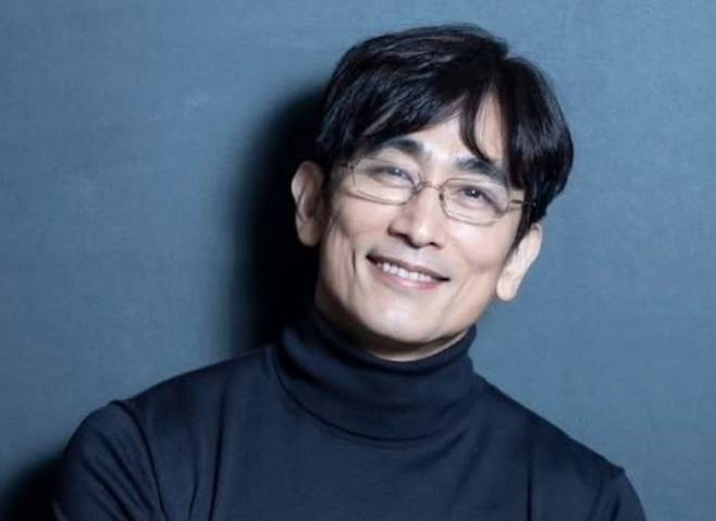 차인표는 비상계엄 이후 불안한 정치적 상황을 염두에 둔 듯 “부디 고통과 혼란의 시간을 지나 정의롭고 공정한 민주 국가를 후대에 물려주게 되기를. 폭력과 증오가 아닌 사랑과 공감이 상처 입은 우리 모두를 위로하기를”이라고 소망했다. /사진=차인표 인스타그램